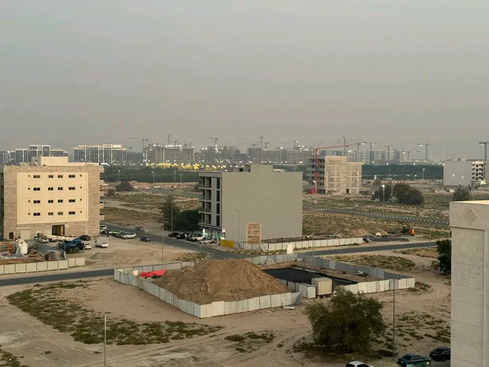 للـبيع اراضـي سـكني تـجاري فـي الشارقة تـجارية مـويلح مـعسكر الفلاح : Image 1