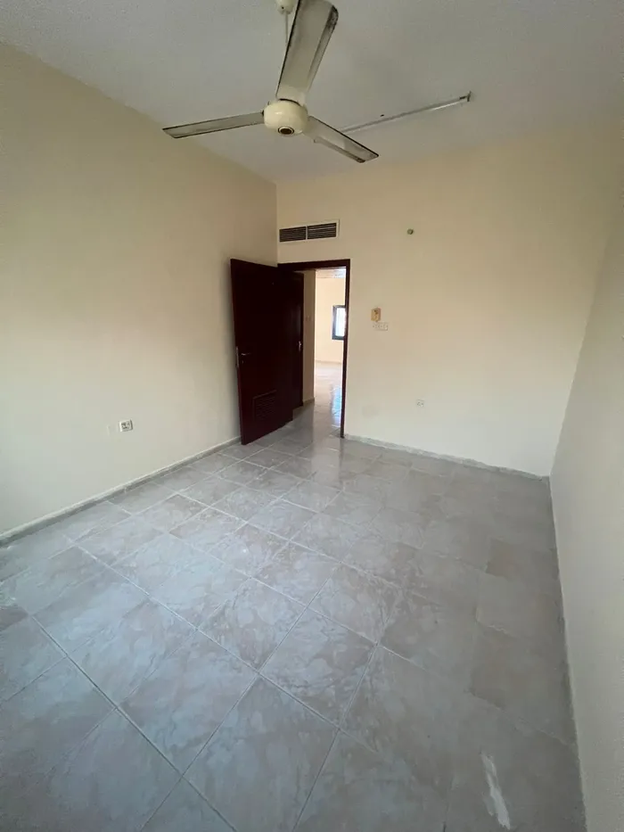 One-room apartment and a living room for annual rent in Ajman : Image 1