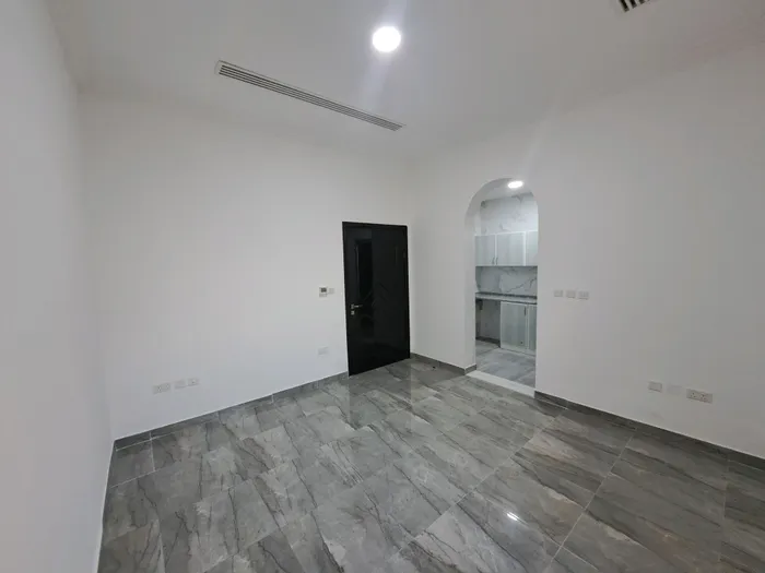 For monthly rent, a one-bedroom apartment for rent in a prime location close to Lulu and the Courtyard : Image 1