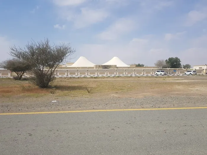 للبيع أرض سكنية في المنامة 8 بسعر 125 الف مساحة 392 متر مربع : Image 1