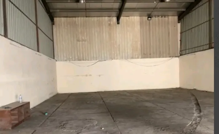 للايجار السنوي مستودعات وشبرات : Image 1