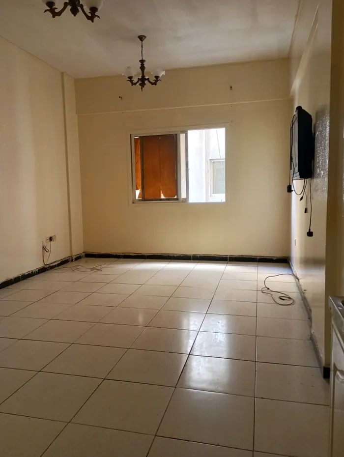 للايجار السنوي شقة في برج : Image 1