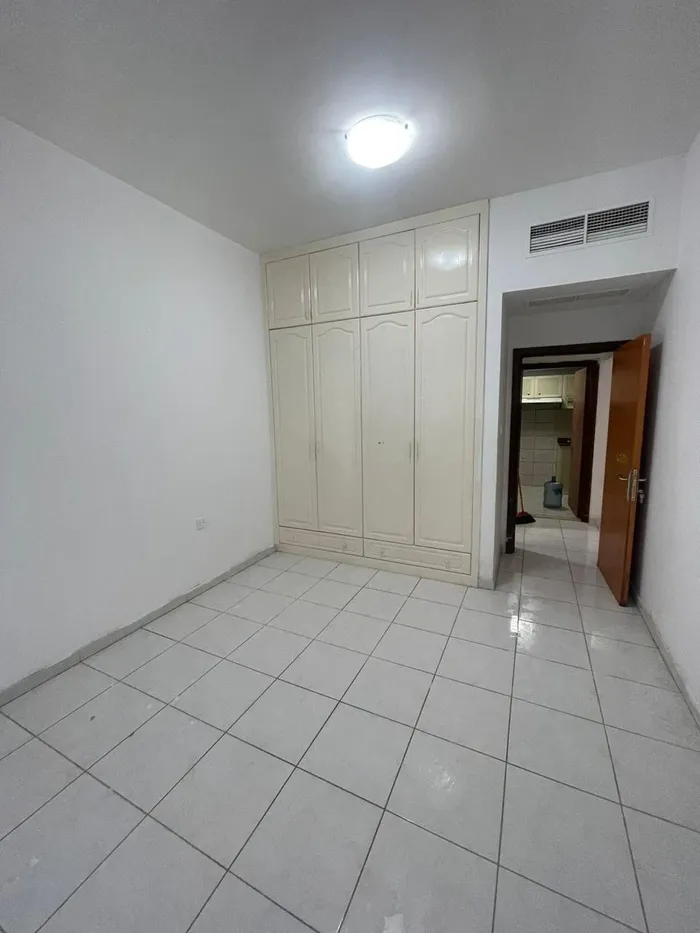 A room and a hall for monthly rent including bills : Image 1