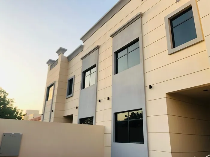 New villa for the first inhabitant for annual rent in Ajman : Image 1