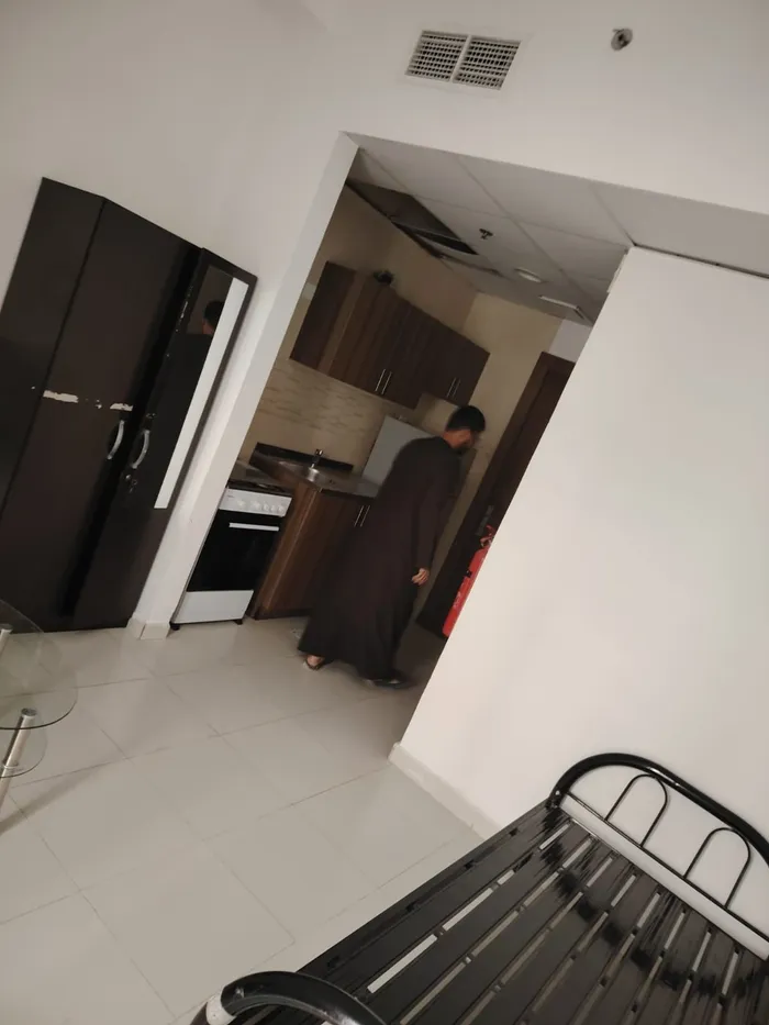 استديو للايجار في العامره عجمان برج سمارات 1 ايجار سنوي متوفر كل الخدمات : Image 1