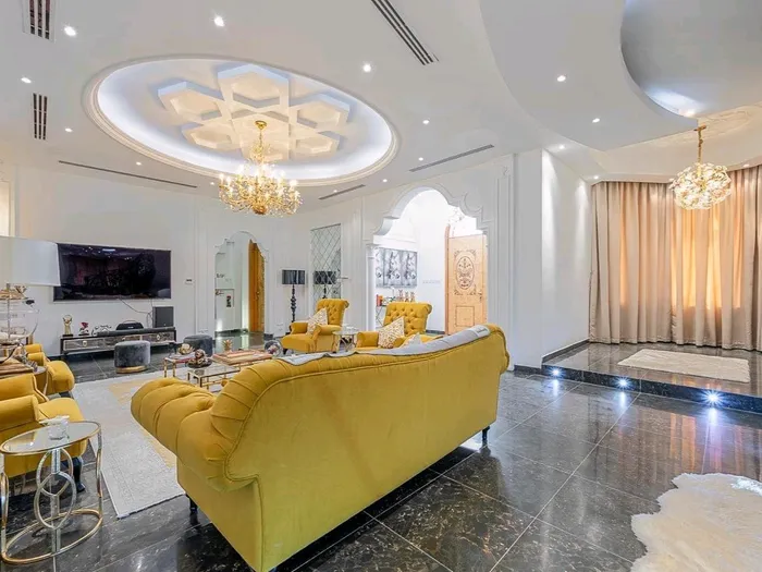 For sale a very luxurious villa in Al-Suyouh area, Sharjah : Image 1