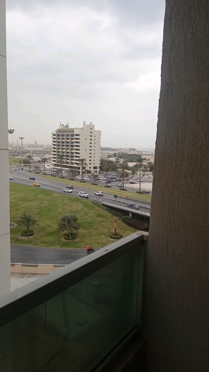 King Faisal Mosque area : Image 1