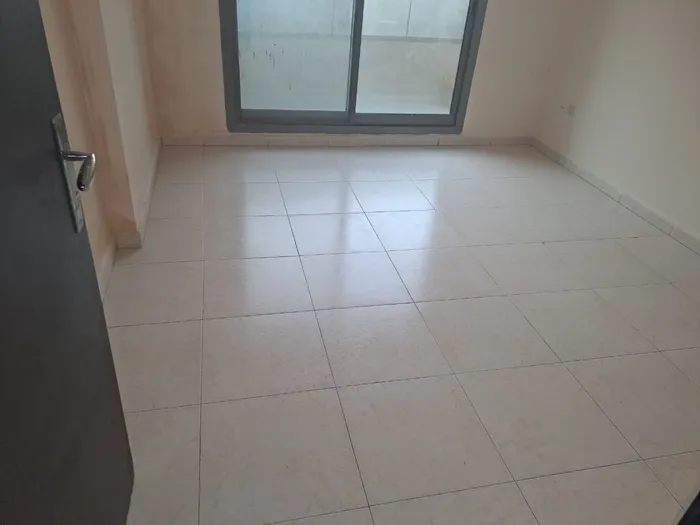 شقة غرفتين وصالة للبيع في مدينة الامارات 310000 : Image 1