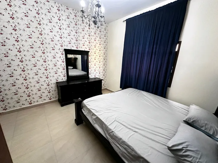 furnished room and hall : Image 1