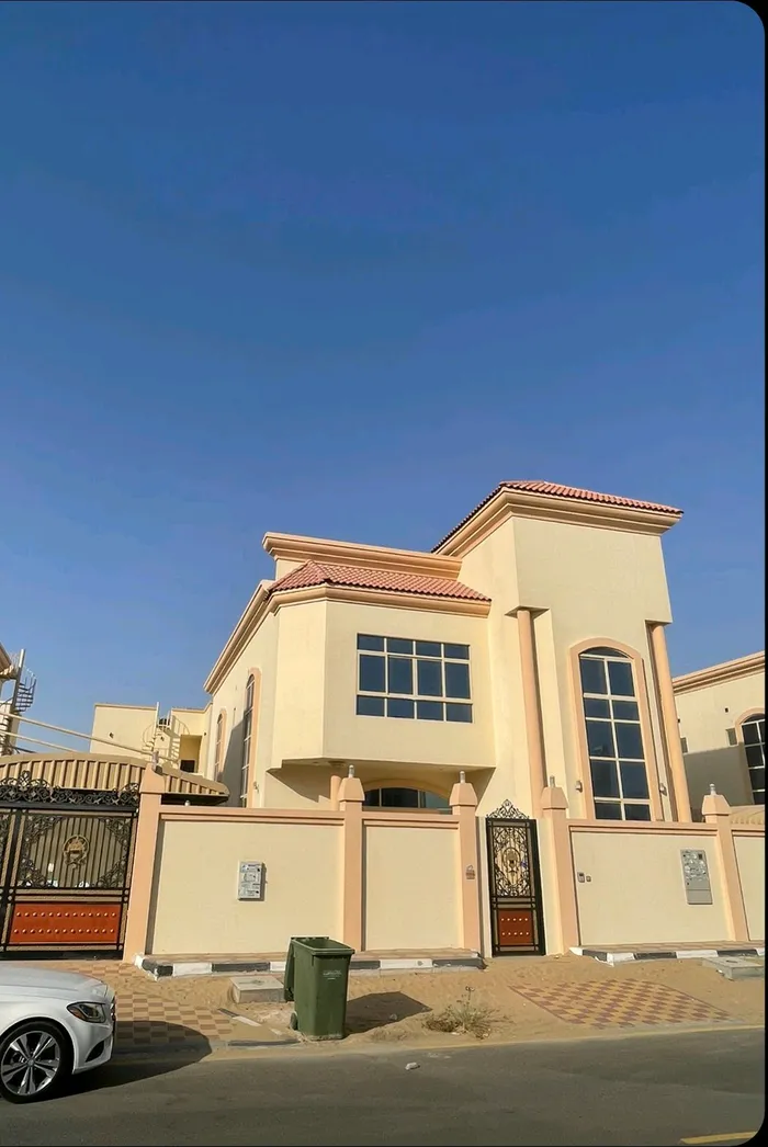 عجمان الحميديه

للبيع فيلا طابقين على شارعين (زاويه)
الموقع منطقة الحميديه خلف مركز الحميدية الصحي 
تتميز الفله من ديكورات كل الغرف والصالات 
مجهزه بمكيفات سنترال 
تتكون من 
2 صاله 
2 مغاسل للصاله 
4 غرف نوم ماستر 
مطبخ 
ملحق يتكون من 
1 غرفة خادمه 
 : Image 1