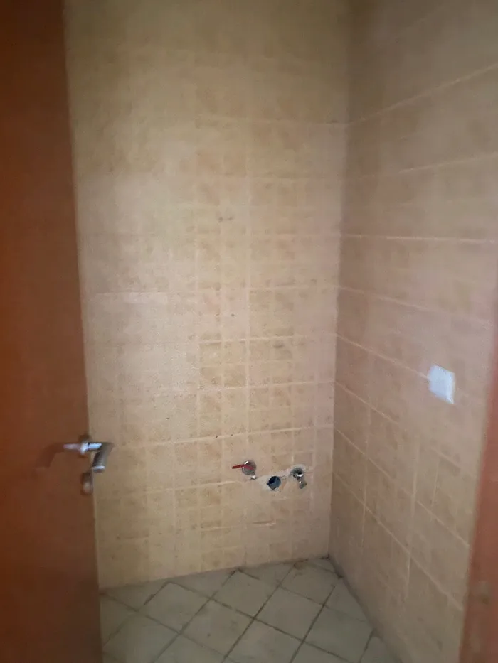 Apartment for annual rent in Ajman with three rooms and a large hall : Image 1