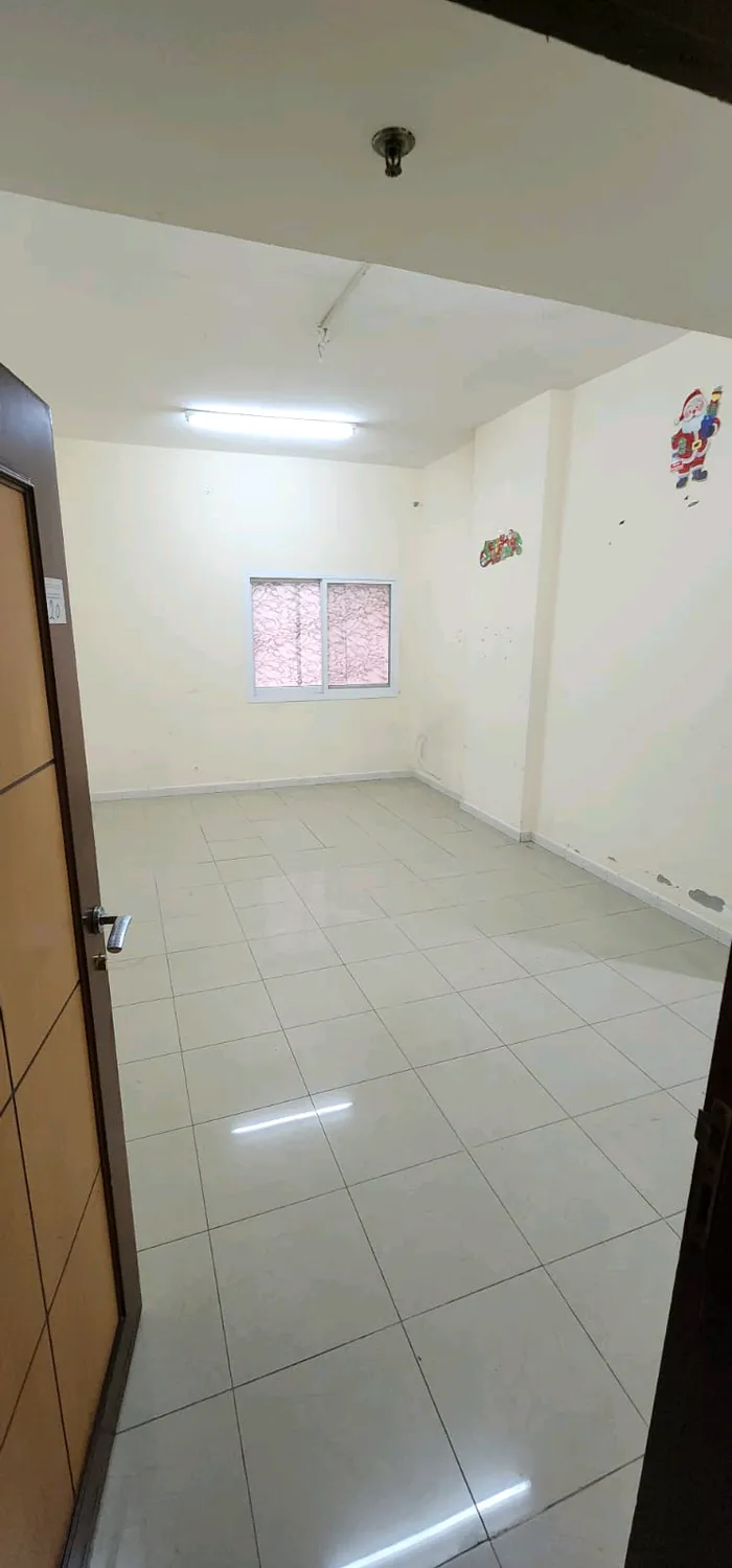 شقه للايجار السنوي بعجمان في الحميديه غرفه وصاله : Image 1