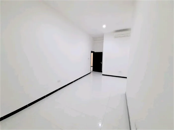 A room and a hall for rent in Shakhbout City : Image 1