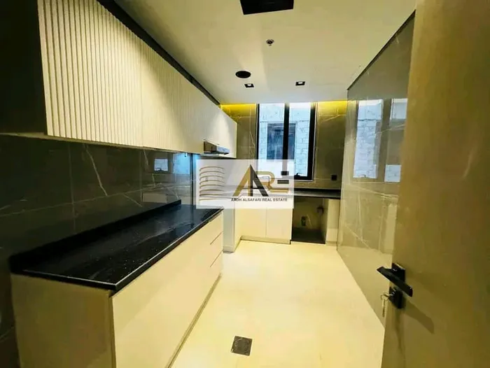 شقة للايجار الشارقه،  في مجتمع، سراب، الجادة  فاخرة جديدة مكونة من غرفتي نوم صاله  3حمامات
مطبخ 
ميزات العقار
خزائن في الحائط 
شقه جديده 
موقف سياره 
حراسه وامن 24ساعه 
كمرات مراقبه 
خدمه تنظيف 

الايجار 35الف : Image 1