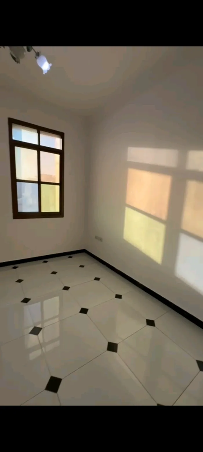 ستوديو سنوي بعجمان في الروضة 3 شارع الخرطوم : Image 1