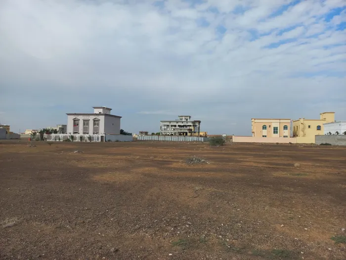 أرض سكنية في المنامة حوض 5 زاوية شارع وسكة بسعر115الف : Image 1