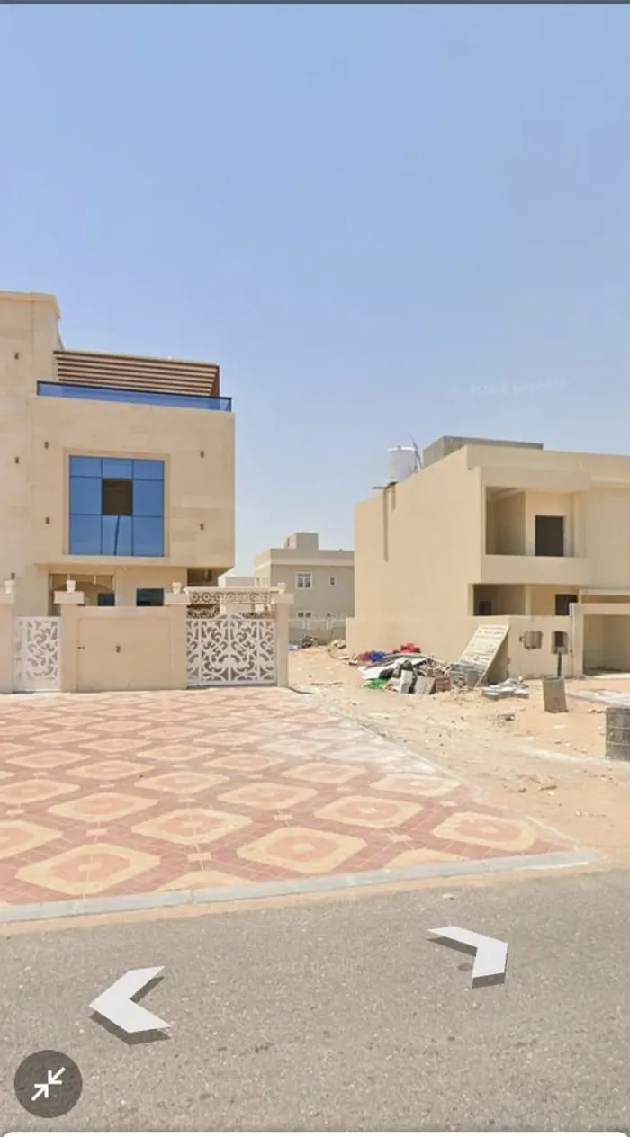 للبيع قطة ارض سكنية تاون هاوس عجمان الزاهية مساحة 160 متر مربع على شارع رائيسي قار في حي سكني مبني بالكامل موقع مميز قريب من كل الخدمات : Image 1