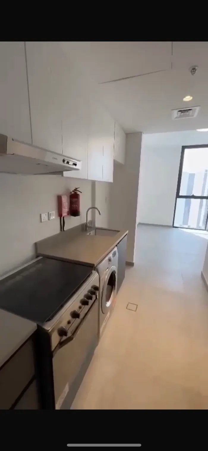 studio for sale : Image 1