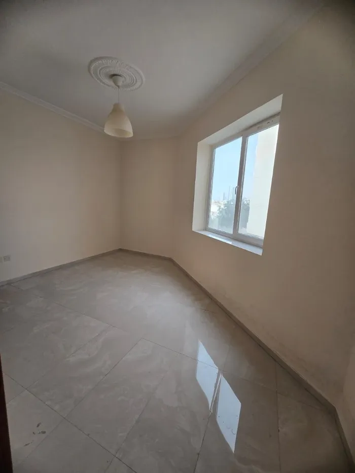 A room and a hall for rent : Image 1