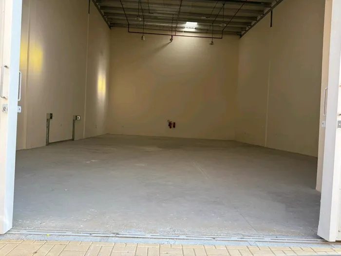 Warehouse for rent, area 1800 feet, 3-phase electricity, 20 kilowatts : Image 1