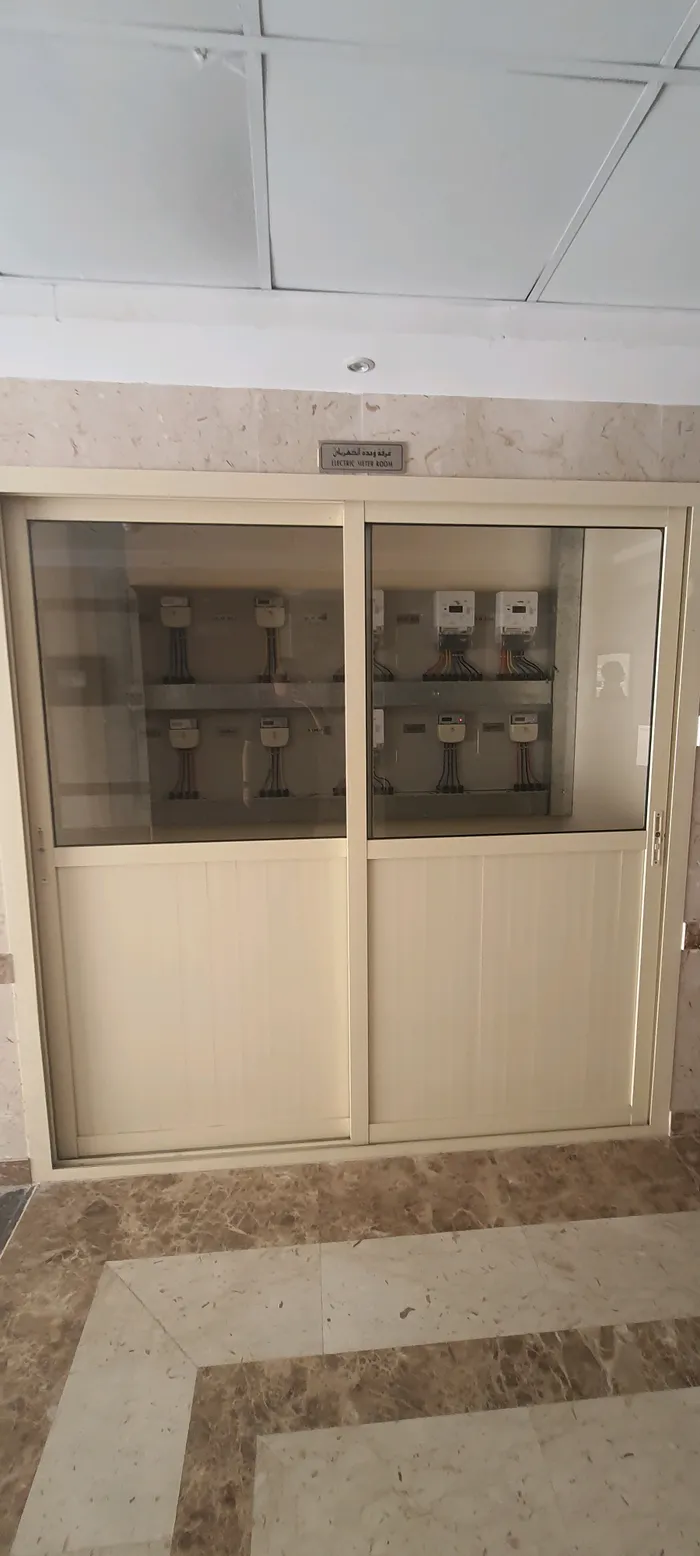 Building for sale in Sharjah, Al Yarmouk area : Image 1