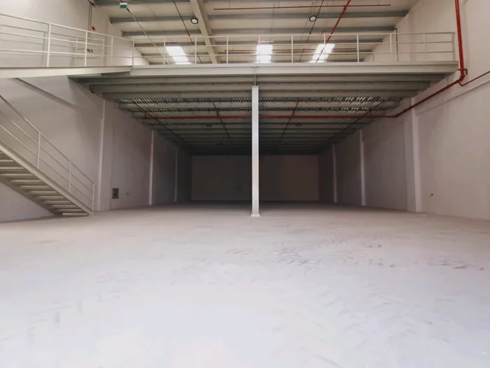 مستودع مساحه 12 ال قدم كهرباء 95 كيلو : Image 1