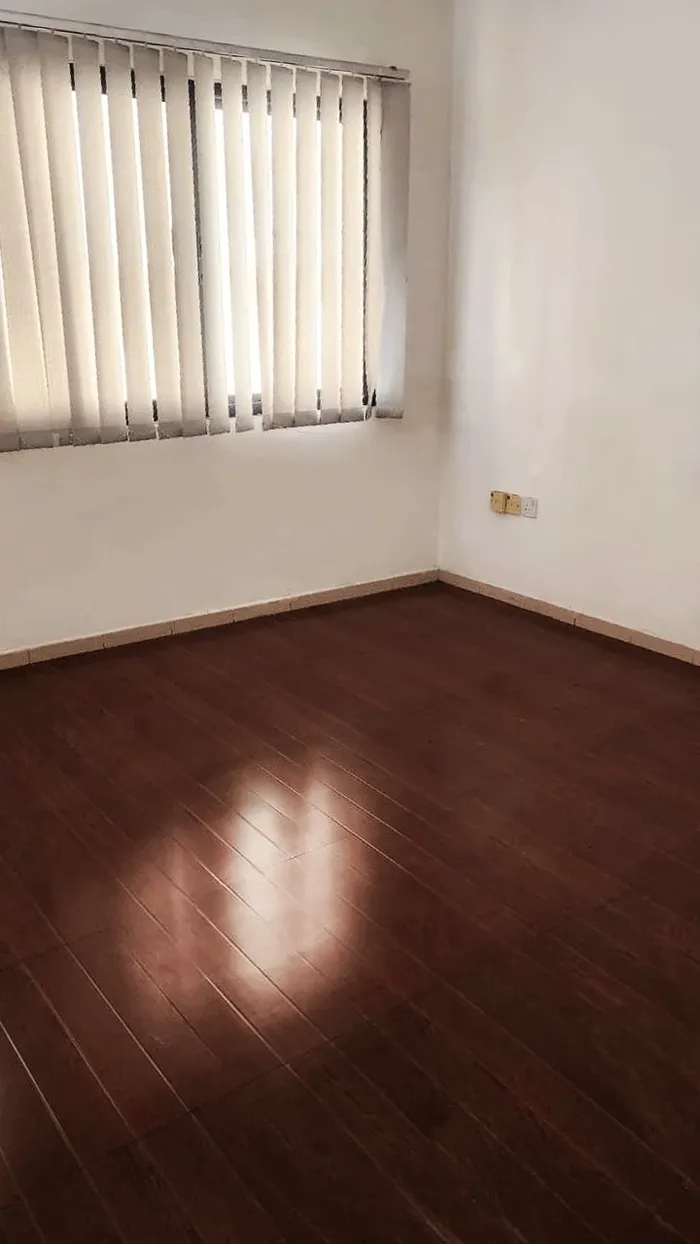 مكتب اداري للايجار السنوي ببناية فاطمة علي - دبي : Image 1