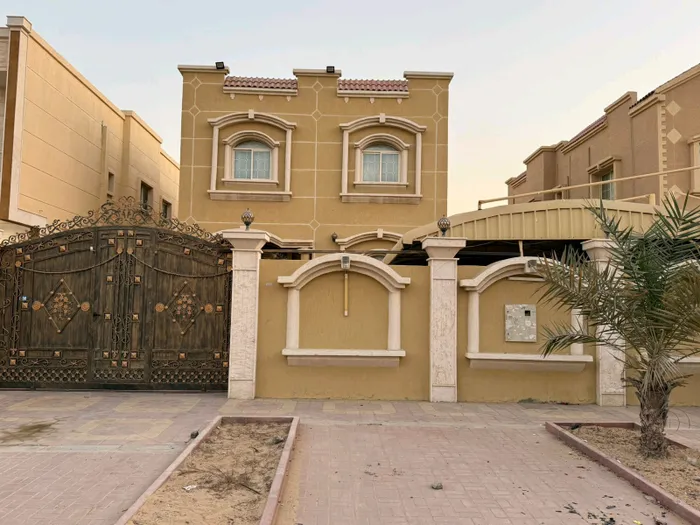 Villa for rent in Al Mowaihat 1 : Image 1