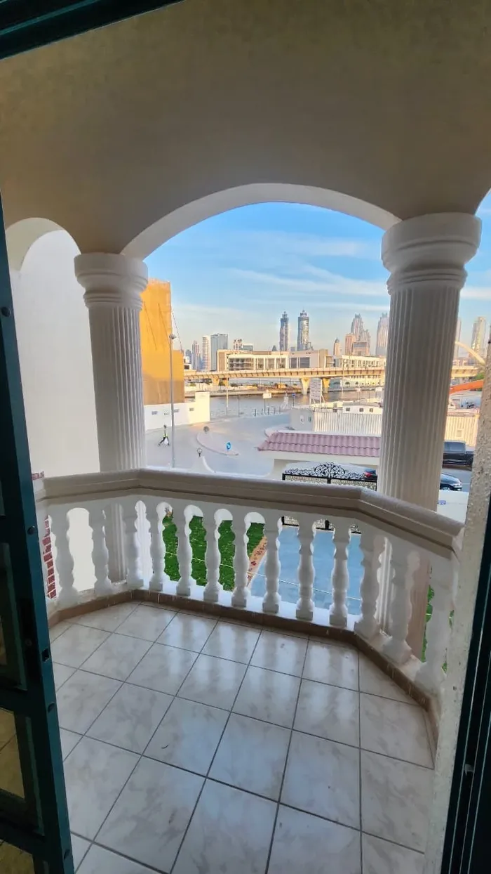 للايجار فيلا بارقى المناطق بدبي : Image 1