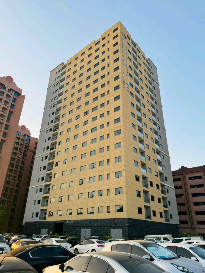 A room and a hall complete with installments : Image 1