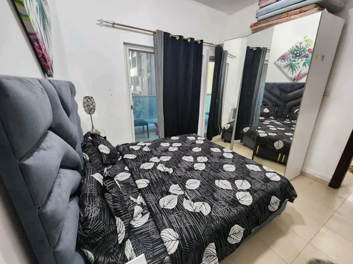 غرفه و صاله مفروشه : Image 1