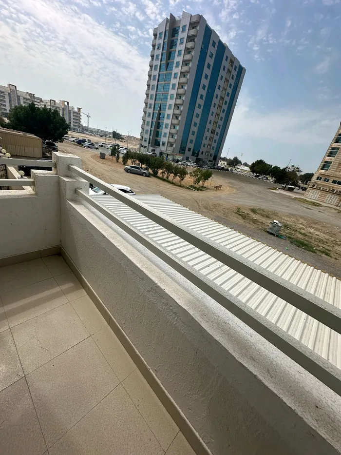 فيلا للايجار 4 غرف للموظفين في ام القيوين : Image 1