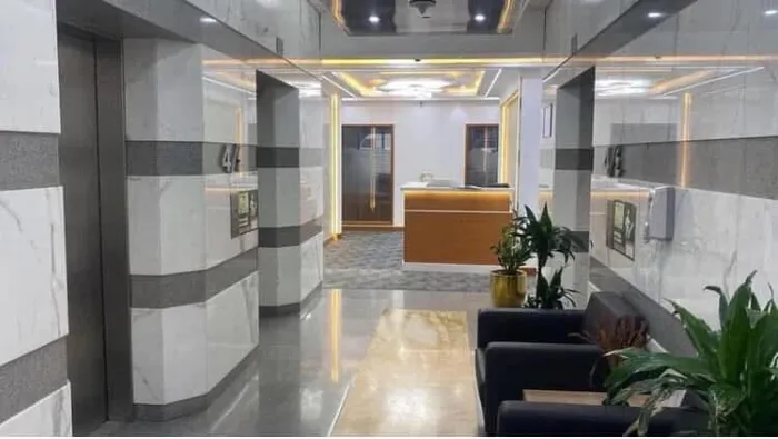 مكتب للإيجار مع عقد ايجارى داخل بزنس سنتر : Image 1