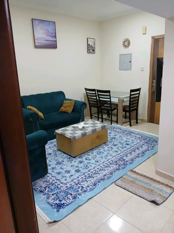 شقة مفروشة للإيجار الشهري : Image 1