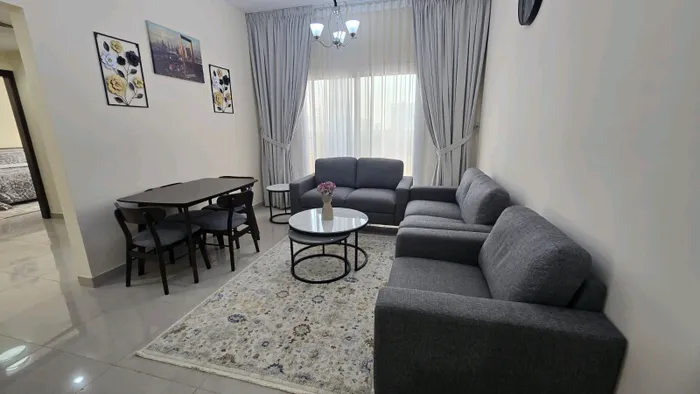 Furnished apartment for monthly rent, two bedrooms and a hall, first tenant : Image 1