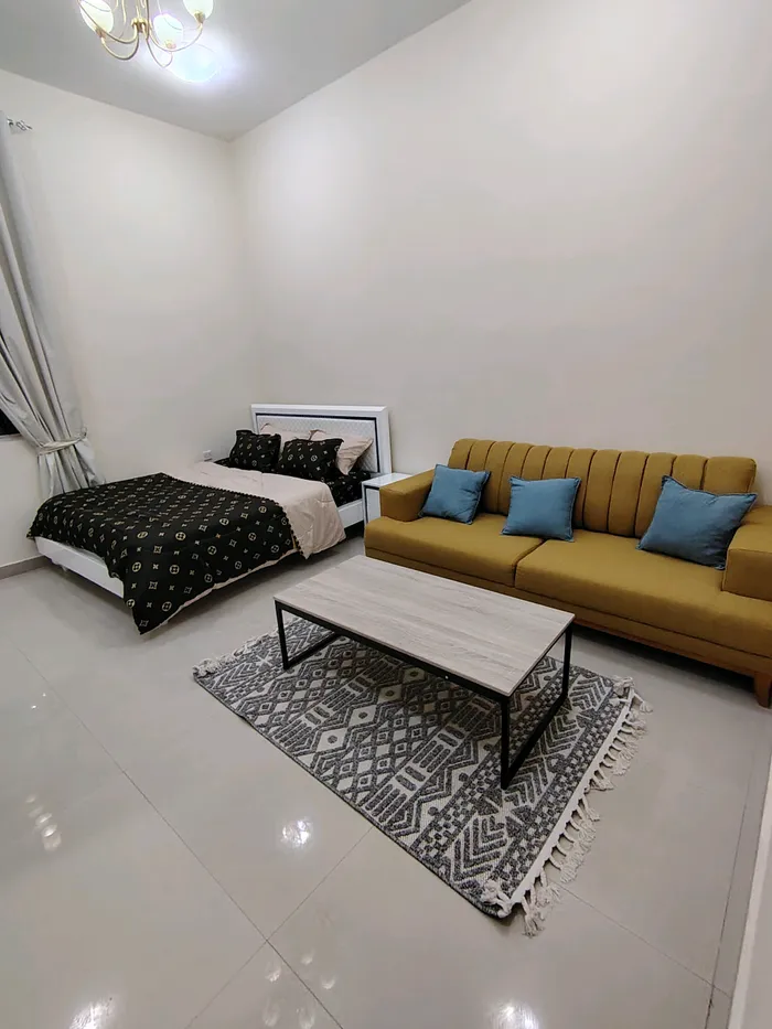 Studio for monthly rent within a villa in Al Khabeesi, Sidra, first tenant, furnished : Image 1