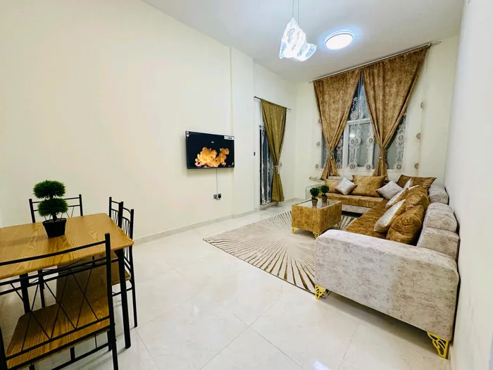 غرفتي وصاله للايجار الشهري في عجمان : Image 1