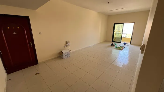 The largest areas in Ajman at the lowest possible price. A room and a hall for annual rent in Rashidiya, Ajman : Image 1