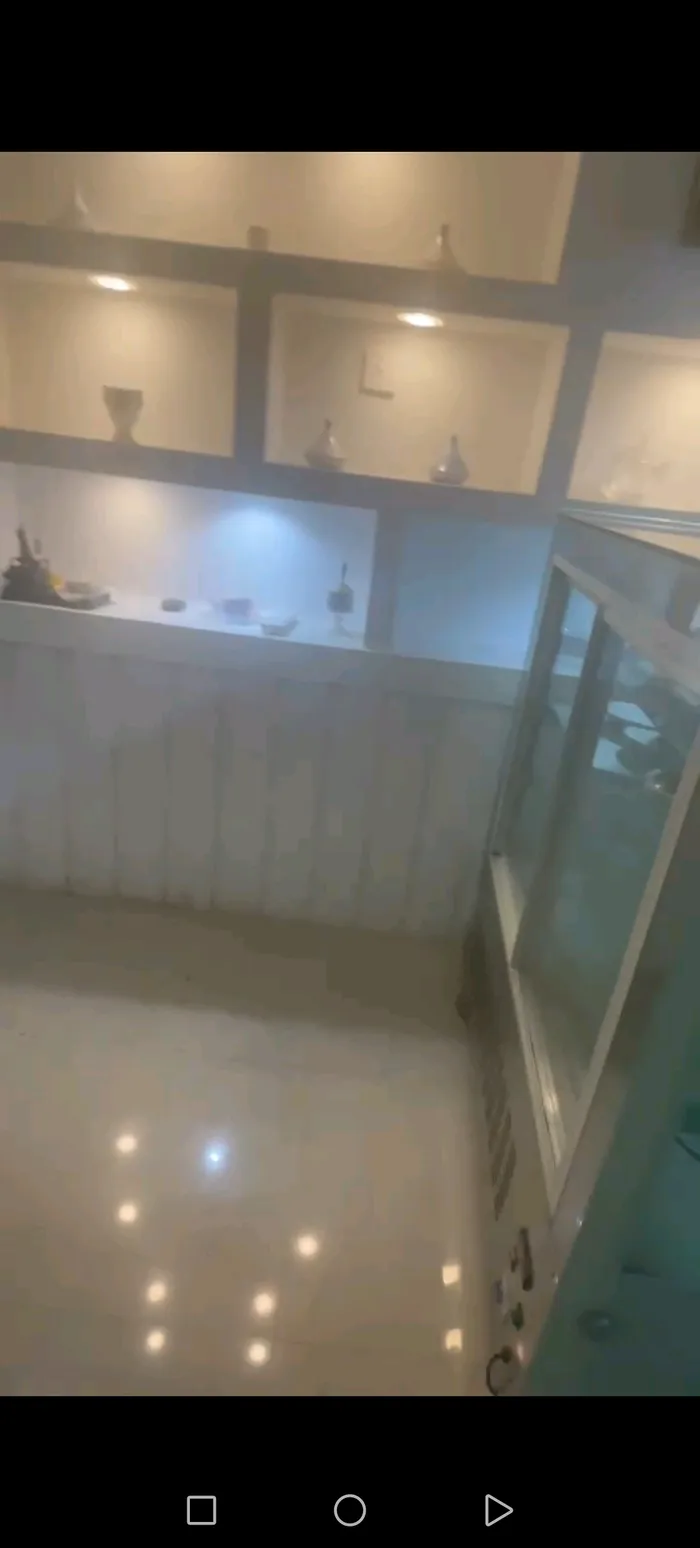 مطعم للبيع : Image 1