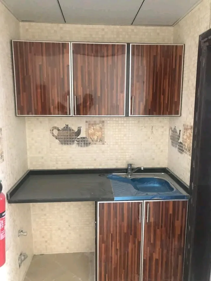 🔔فررررررصه للايجاربعجمان🔔
🌹ستوديو (16 ألف درهم)
تكييف مركزي مساحه واسعه 
الراشديه2 خلف ابراج الفالكون
للتواصل 📞 0542434207 : Image 1