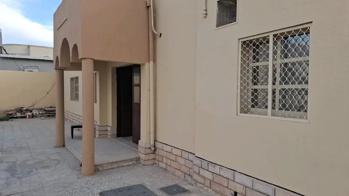 For rent an extension in Shabiya Al-Kharran, including water and electricity, and furnished : Image 1