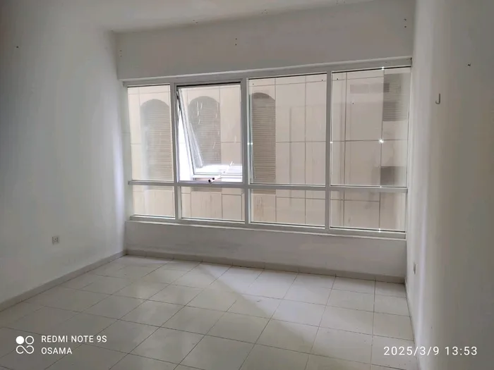 شقة للإيجار السنوي في الشارقة منطقة التعاون : Image 1