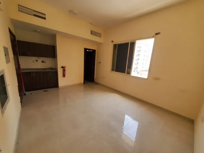 A studio for annual rent with a large area and very clean finishes at a competitive and exclusive price : Image 1