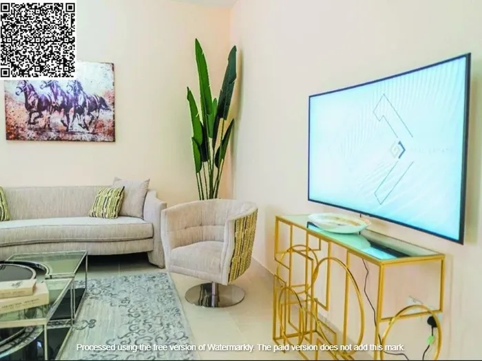 You own a studio with a separate kitchen in Princess Village : Image 1