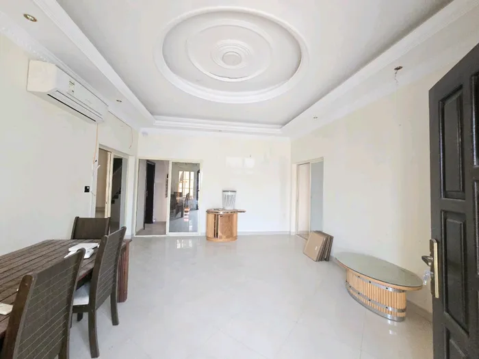 2 villas for sale in Sharjah : Image 1