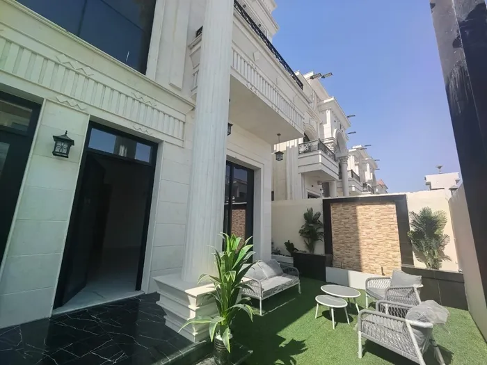🏡 فيلا فاخرة للبيع في الياسمين - عجمان | تشطيب سوبر ديلوكس ✨ : Image 1