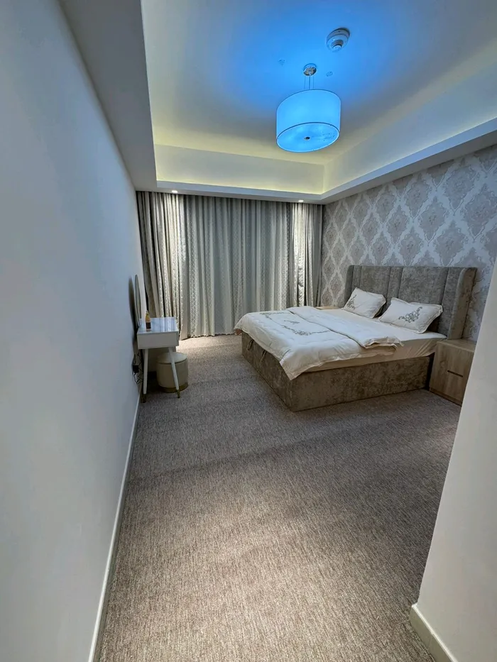 للإيجار شقة غرفة و صالة مفروشة شهري في برج في عجمان الراشدية 2 قريب من جسر غلفا شامل الفواتير : Image 1