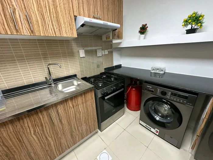 For sale an apartment with two rooms, a hall and 3 bathrooms in Rashidiya 1 : Image 1
