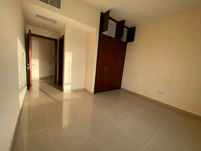 شقة للايجار السنوي في المجاز الشارقة : Image 1