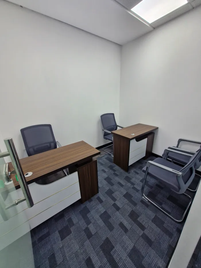 Office for rent in Dubai Deira : Image 1